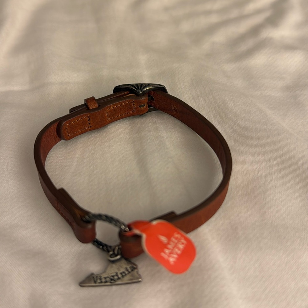 James Avery Leather Women’s Bracelet with silver Virginia charm.Brand newMEDIUM